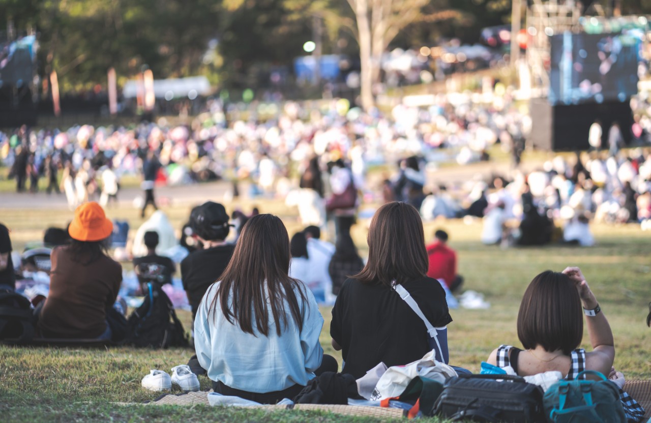 6 ways to stop ringing ears after a concert | Loop Earplugs